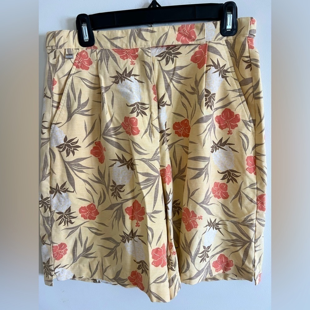 Vintage Liz Golf Silk High Waist Mom Shorts Hawaiian Floral Pleated size 10